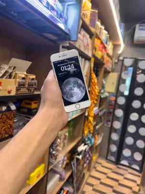 Есть коробка от iPhone 8 1