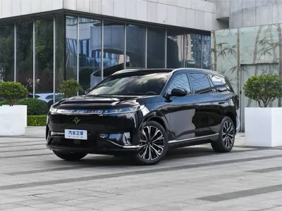 Dongfeng 008 EV 1