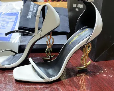 yvessaintLaurent басаножка 3