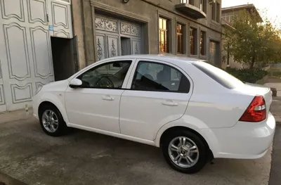 Nexia 3, белая, 2018 года, автомат 1