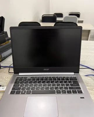 Ноутбук Acer в отличном состоянии, заряд держит 4–5 часов 1