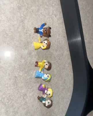 Kinderдан Disney o‘yinchoqlari