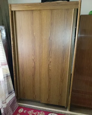 Ko‘chish munosabati bilan yaxshi holatdagi ishlatilgan mini-shkaf sotiladi
