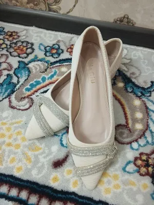 ayollar tuflisi 37 razmer poshnali oq 1