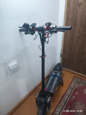 Срочно продаётся электросамокат 1