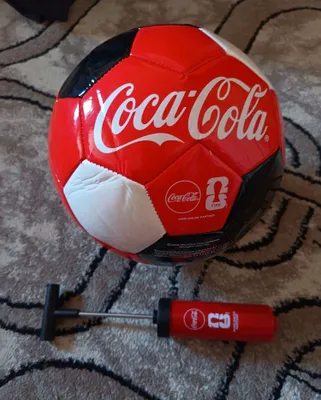 Мячь новый с насосом от Coca-Cola. 1