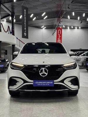 Mercedes-Benz EQE 500 1