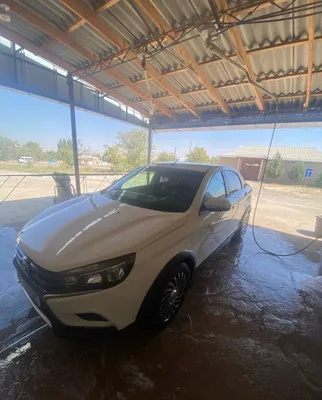 Lada Vesta Cross 1