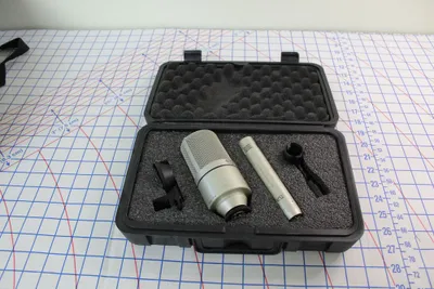 Студийный микрофон MXL 990 1