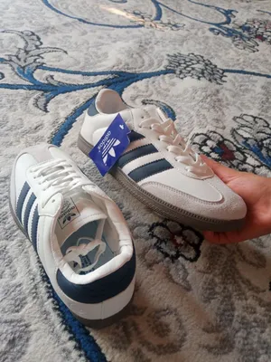красотка adidas женские 1