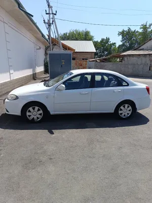 Автомобиль Gentra. 1