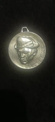 Qadimgi medal . Ancha yil oldingi medal 1