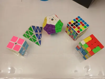 Кубики Рубика (Megaminx, Pyraminx)