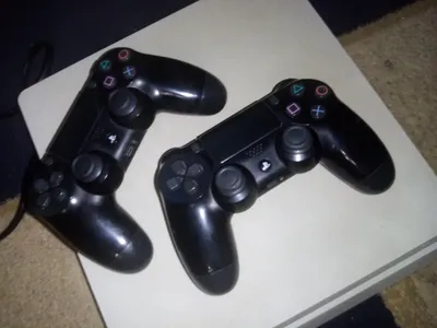 Оригинальная Sony PS4 Slim 1