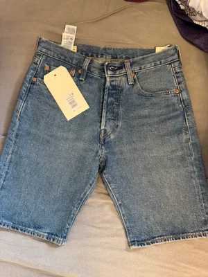 Levis jinsi shortilari 1