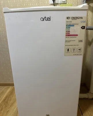Мини-стильный холодильник фирмы Artel в очень хорошем состоянии 1