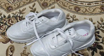 Кроссовки детские,размеры 30 и 31