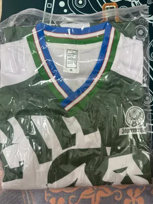 Yangi futbolka