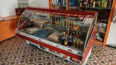 Срочно продаётся витринный холодильник по низкой цене
