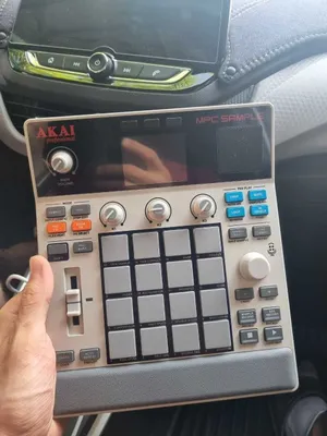 Akai Professional MPC Sample Standalone Sampler & Sequencer - Gray 1
