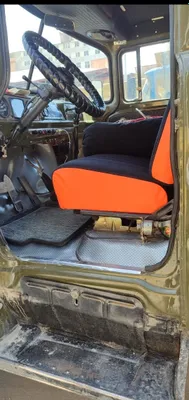 A’lo holatdagi ZIL 4502 sotiladi. 1