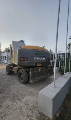Экскаватор Volvo 130 1