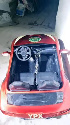 Продаётся новая двухместная машинка Ferrari 1