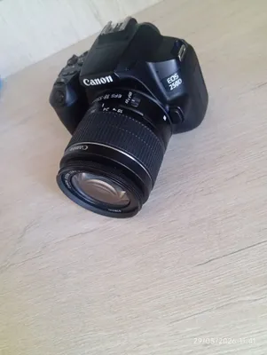 Canon EOS 250D fotoapparati 1