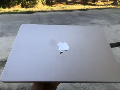 MACBOOK AIR M4 egasidan 1