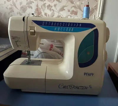 Продается Швейная машинка