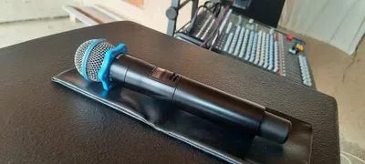 Колонки Dynacord и микрофон Shure Beta 58 1