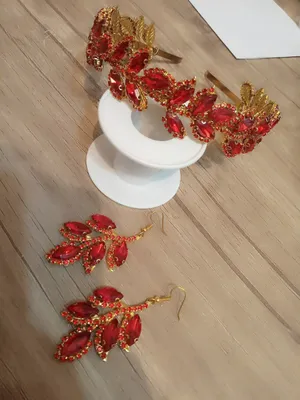 Женская повязка ручной работы
