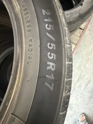 Продаётся шина 215/55R17. Состояние среднее. 1