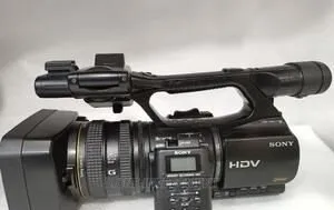 Видеокамера Sony Z5 1