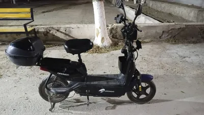 Продается электроскутер в хорошем.состояниАКбновый 1