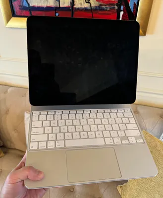 iPad Pro M4 256 ГБ, 13 дюймов, eSIM 1