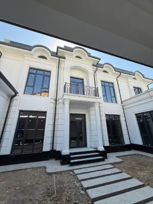 7-комнатная квартира, 420 м², Яккасарай 1