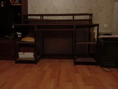 Компьютерный стол Aiko 1