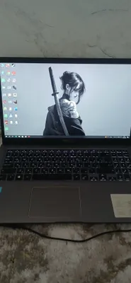 Asus noutbuk zor holatda 1