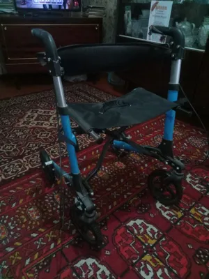 Yurish moslamasi va nogironlar aravachasi sotiladi