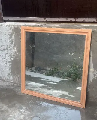 Go‘zallik saloni uchun katta oyna