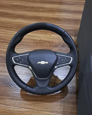 Руль Malibu 2, оригинал 100%, состояние идеальное, готовая втулка установлена