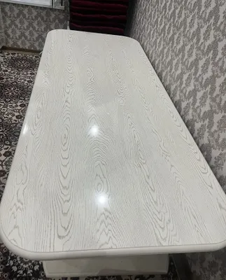 Стол и стулья для гостиной 1