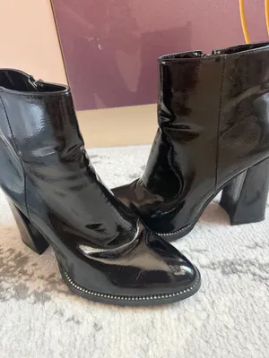 A’lo holatdagi ayollar botinkachalari sotiladi 1