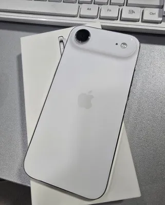 Продаётся iPhone Air, 256 ГБ, ёмкость аккумулятора 99%, 223 цикла, коробка, документы, идеальное состояние 1