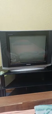 телевизор Samsung вместе с Подставкой 1