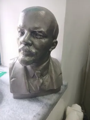 Lenin byustini sotaman 1