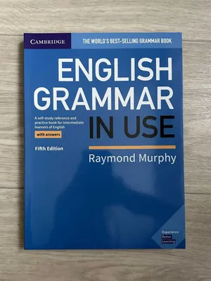 Книги English Grammar in Use и Essential Grammar in Use 1