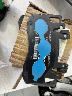 Zeekr 001 Передняя колодка 6ти поршневой 1