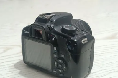 Продаётся фотоаппарат Canon EOS 1000D 1